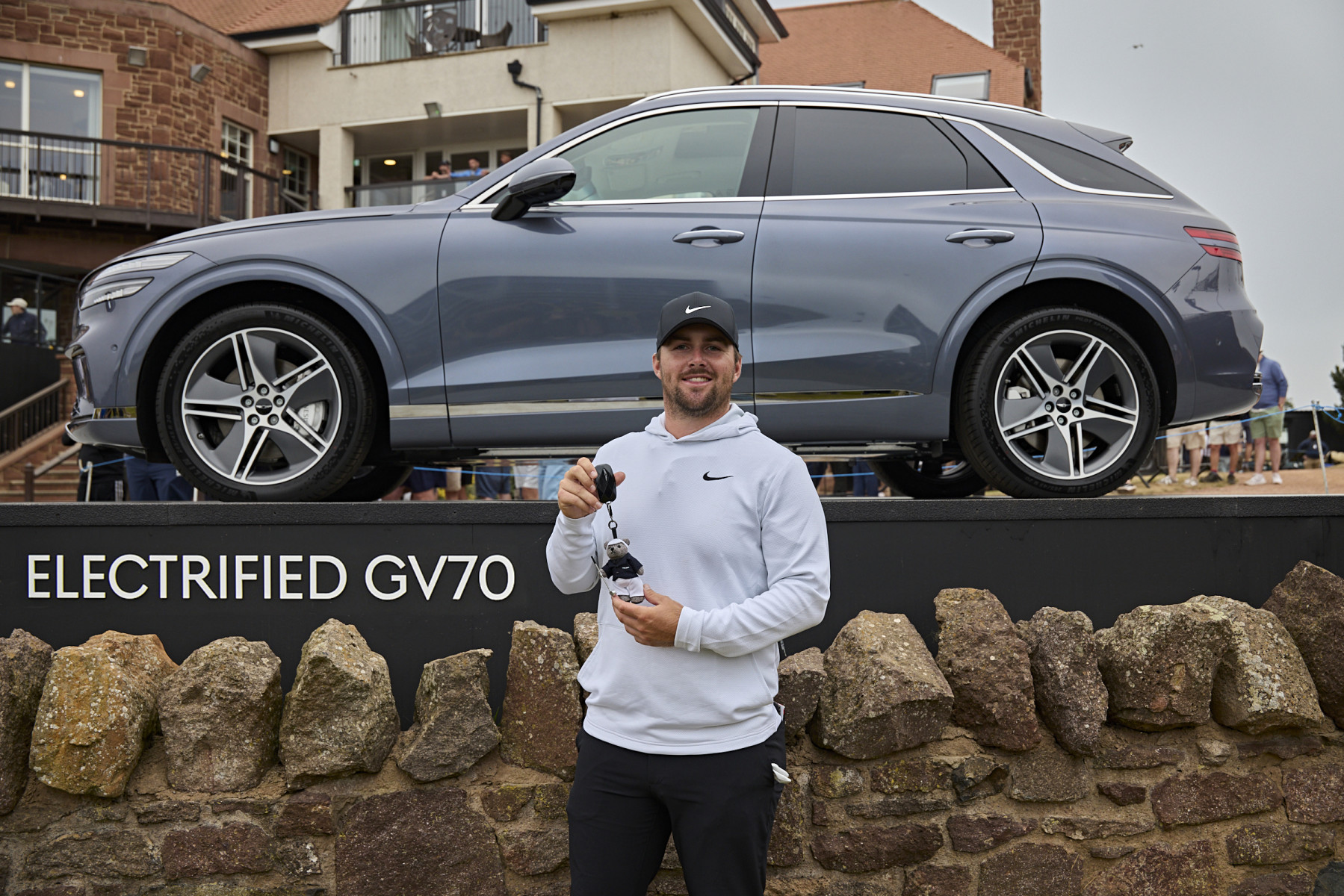 3、Chris Gotterup赢得了捷尼赛思纯电动GV70