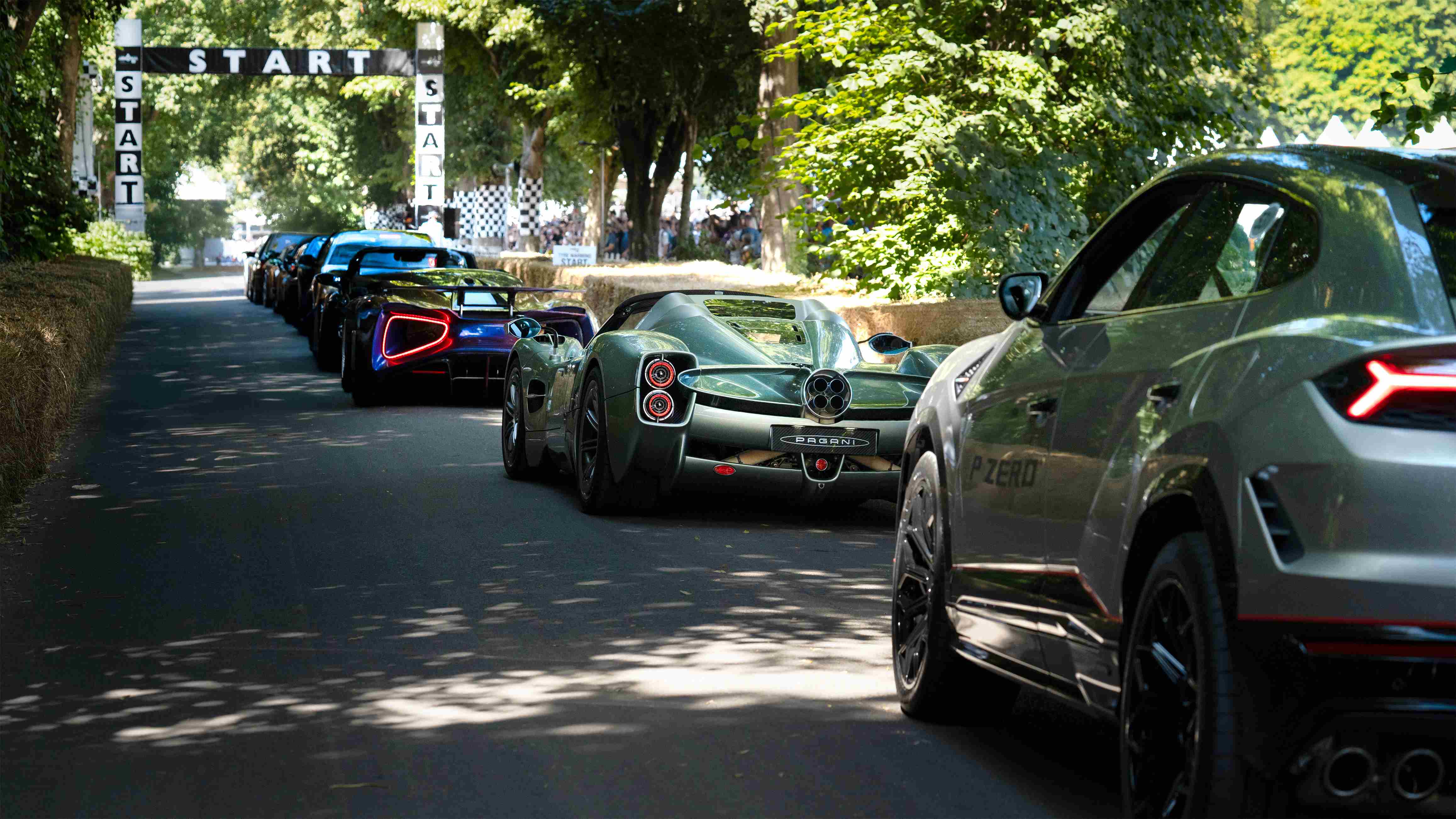 倍耐力_P ZERO在古德伍德速度节汇聚万匹马力_起点