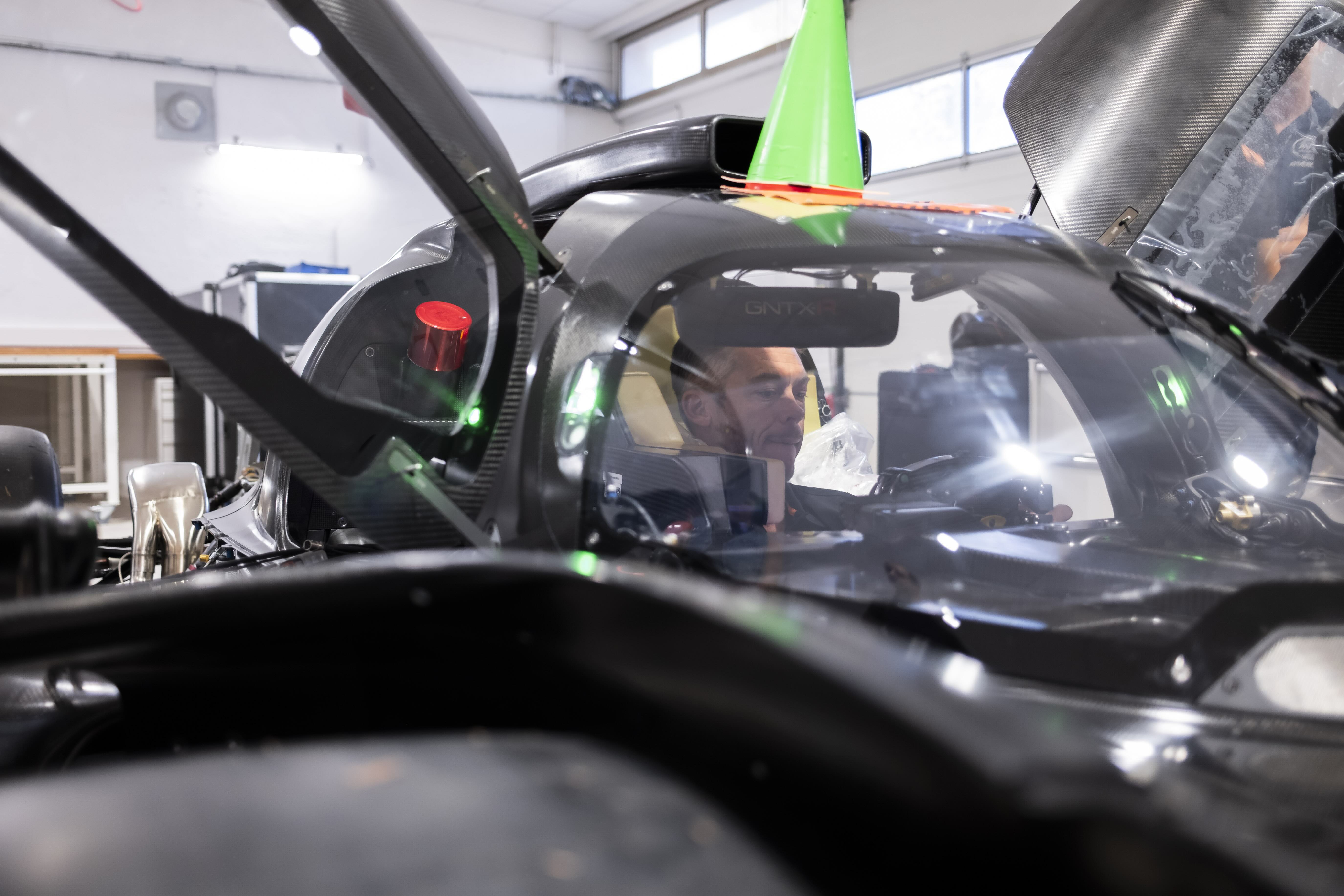 1、捷尼赛思Magma车队车手André Lotterer