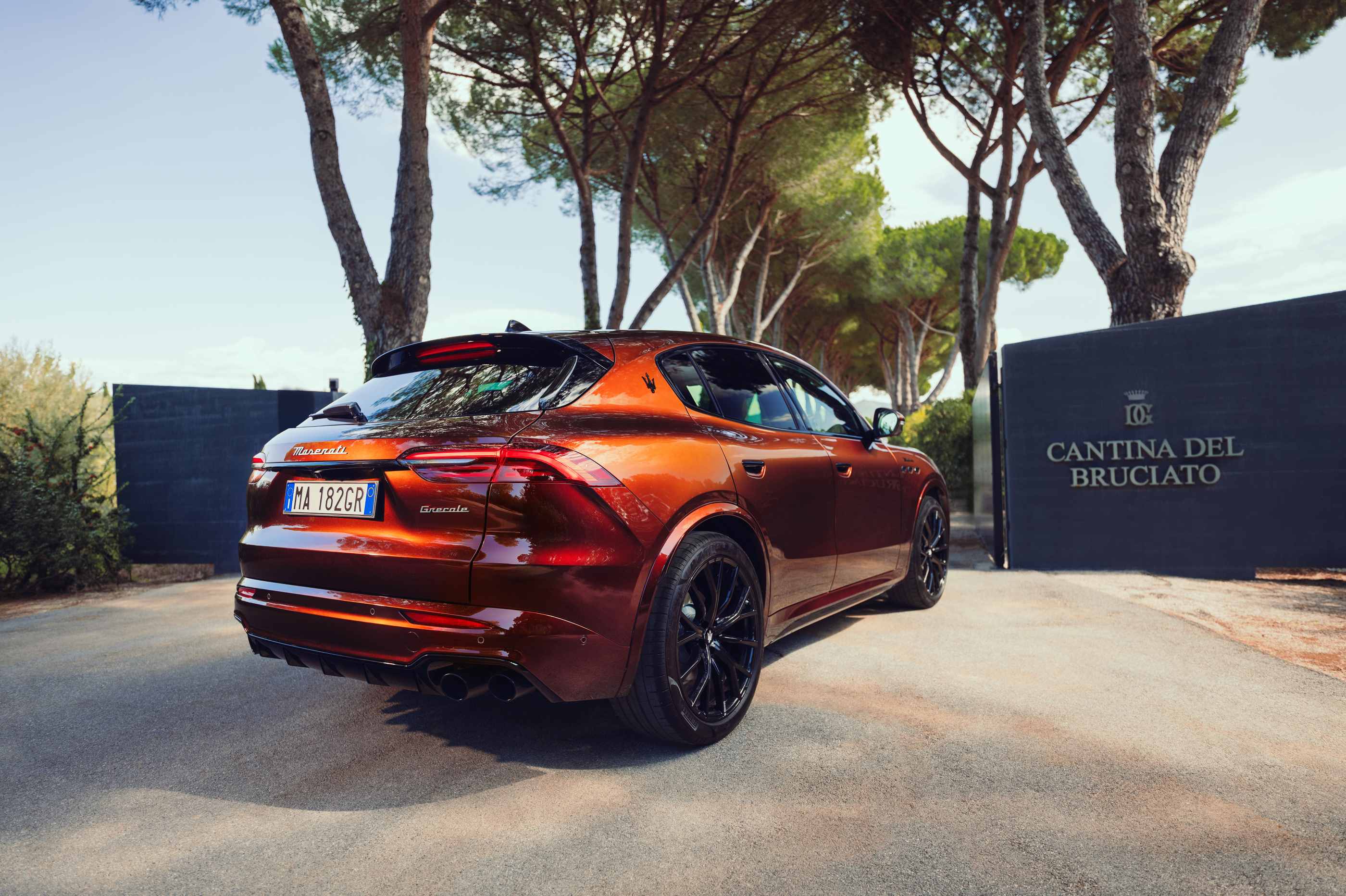 05_玛莎拉蒂格雷嘉Tributo Il Bruciato特别定制版SUV耀目登场