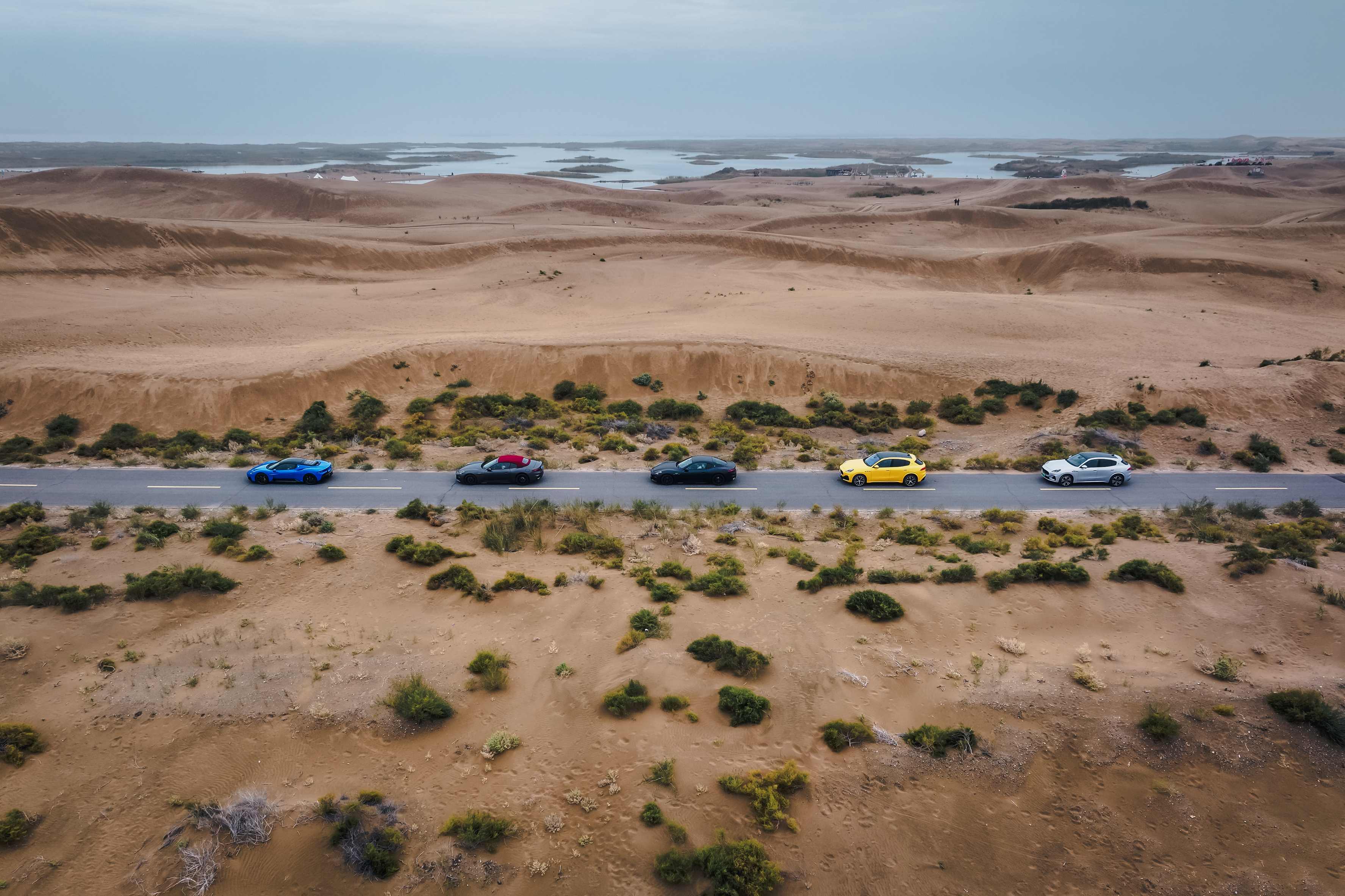 02_玛莎拉蒂乌海壮游演绎奢旅新境，敬献品牌百年盛典